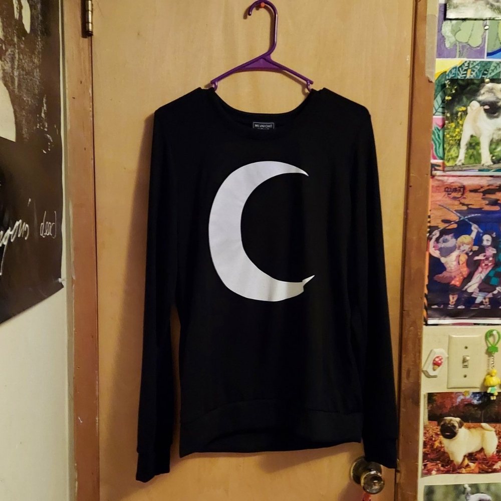 Moon pullover sweater